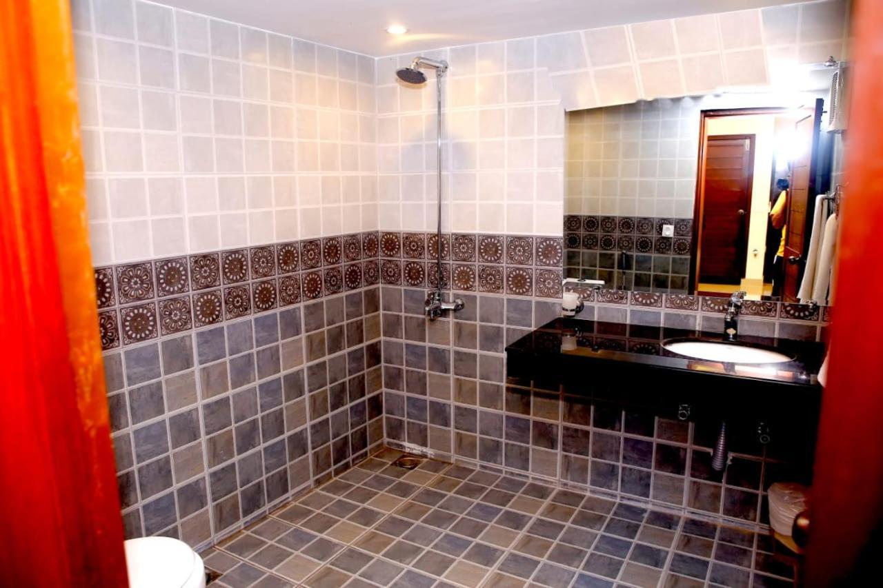 Hotel Noor Plaza Lahore Buitenkant foto